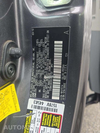 2012 Toyota Sienna LE 8-Passenger 119.3" WB - miniatura 5