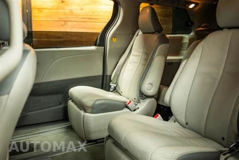2012 Toyota Sienna Limited 7-Passenger 119.3" WB - miniatura 11