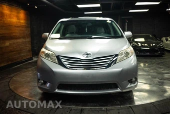 2012 Toyota Sienna Limited 7-Passenger 119.3" WB - miniatura 4