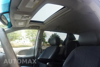 2012 Toyota Sienna SE 8-Passenger 119.3" WB - miniatura 12