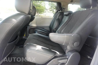 2012 Toyota Sienna SE 8-Passenger 119.3" WB - miniatura 13