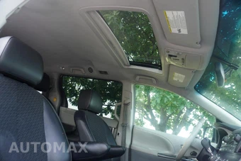2012 Toyota Sienna SE 8-Passenger 119.3" WB - miniatura 20