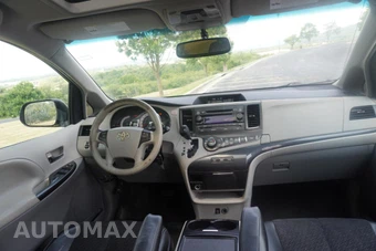 2012 Toyota Sienna SE 8-Passenger 119.3" WB - miniatura 23