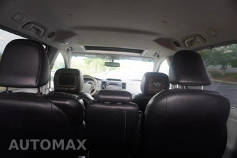 2012 Toyota Sienna SE 8-Passenger 119.3" WB - miniatura 26