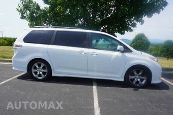 2012 Toyota Sienna SE 8-Passenger 119.3" WB - miniatura 8