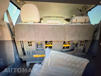 2012 Toyota Sienna XLE 7-Passenger 119.3" WB - miniatura 12