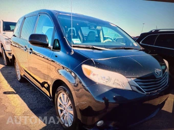 2012 Toyota Sienna XLE 7-Passenger 119.3" WB - miniatura 3