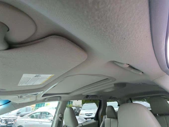 2012 Toyota Sienna XLE 7-Passenger 119.3" WB - miniatura 11