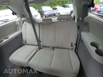 2012 Toyota Sienna XLE 7-Passenger 119.3" WB - miniatura 14