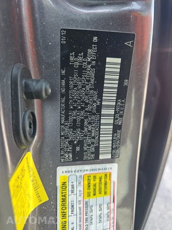 2012 Toyota Sienna XLE 8-Passenger 119.3" WB - miniatura 15
