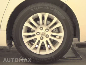 2012 Toyota Sienna XLE 8-Passenger 119.3" WB - miniatura 12