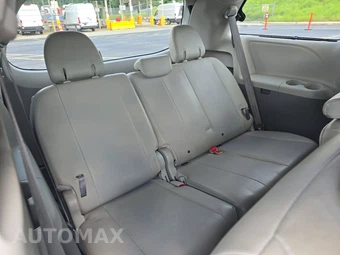 2012 Toyota Sienna XLE 8-Passenger 119.3" WB - miniatura 20