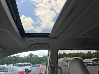2012 Toyota Sienna XLE 8-Passenger 119.3" WB - miniatura 21