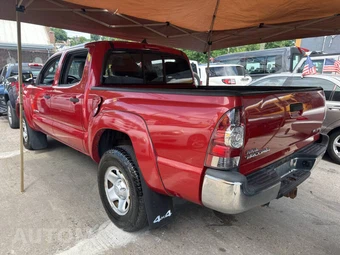 2012 Toyota Tacoma Crew Cab Medium Bed - miniatura 4