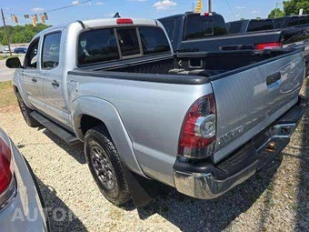 2012 Toyota Tacoma PreRunner Crew Cab Medium Bed - miniatura 2