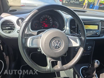 2012 Volkswagen Beetle 2.5L Hatchback – miniatura 10