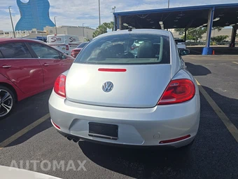 2012 Volkswagen Beetle 2.5L Hatchback – miniatura 5