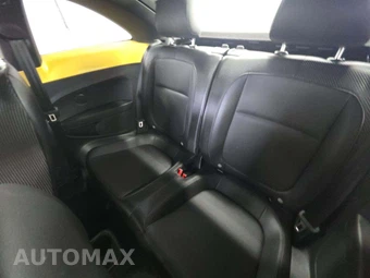 2012 Volkswagen Beetle 2.5L Hatchback – miniatura 13