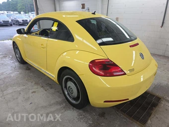2012 Volkswagen Beetle 2.5L Hatchback – miniatura 2
