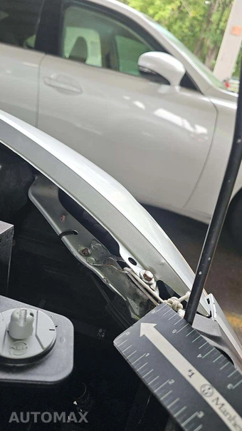 2012 Volkswagen Beetle 2.5L Hatchback – miniatura 38