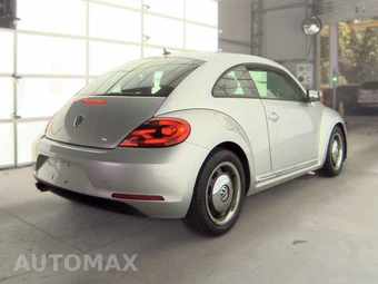 2012 Volkswagen Beetle 2.5L Hatchback – miniatura 4