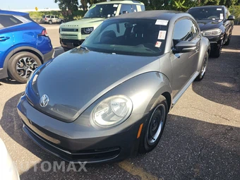 2012 Volkswagen Beetle 2.5L Hatchback — samochód z USA z aukcji Manheim, oferta Kup Teraz w AUTOMAX