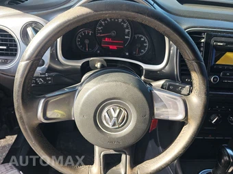 2012 Volkswagen Beetle 2.5L Hatchback – miniatura 10