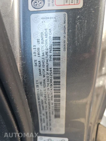 2012 Volkswagen Beetle 2.5L Hatchback – miniatura 14