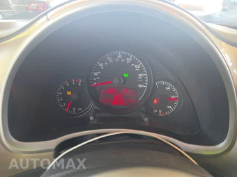 2012 Volkswagen Beetle 2.5L Hatchback w/Sound & Navigation - miniatura 12