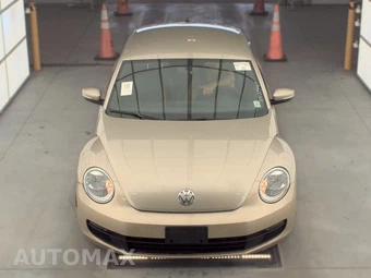 2012 Volkswagen Beetle 2.5L Hatchback w/Sound & Navigation - miniatura 2