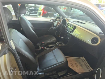 2012 Volkswagen Beetle 2.5L Hatchback w/Sound & Navigation - miniatura 8