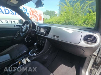 2012 Volkswagen Beetle 2.5L Hatchback w/Sound & Navigation – miniatura 18