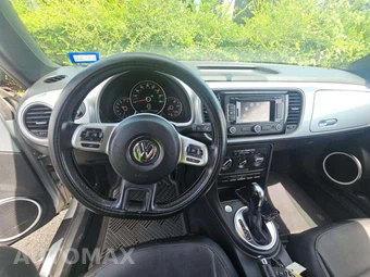 2012 Volkswagen Beetle 2.5L Hatchback w/Sound & Navigation – miniatura 9