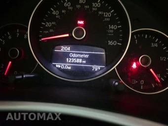 2012 Volkswagen Beetle 2.5L Hatchback w/Sunroof - miniatura 9