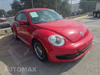 2012 Volkswagen Beetle 2.5L Hatchback w/Sunroof - miniatura 4