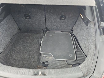 2012 Volkswagen Beetle 2.5L Hatchback w/Sunroof - miniatura 17