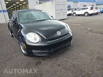 2012 Volkswagen Beetle 2.5L Hatchback w/Sunroof - miniatura 3