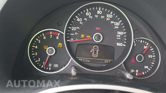 2012 Volkswagen Beetle 2.5L Hatchback w/Sunroof - miniatura 36