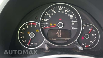 2012 Volkswagen Beetle 2.5L Hatchback w/Sunroof - miniatura 43