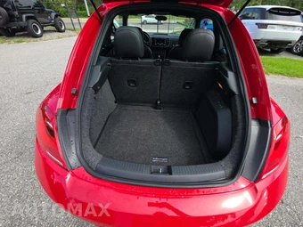 2012 Volkswagen Beetle Turbo Hatchback - miniatura 14