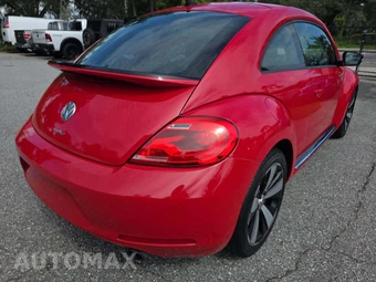 2012 Volkswagen Beetle Turbo Hatchback - miniatura 3