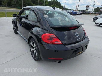 2012 Volkswagen Beetle Turbo Hatchback w/Sunroof & Sound - miniatura 2