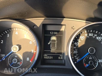 2012 Volkswagen Golf R w/Sunroof & Navigation - miniatura 12