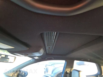 2012 Volkswagen Golf R w/Sunroof & Navigation - miniatura 17