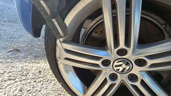 2012 Volkswagen Golf R w/Sunroof & Navigation - miniatura 38