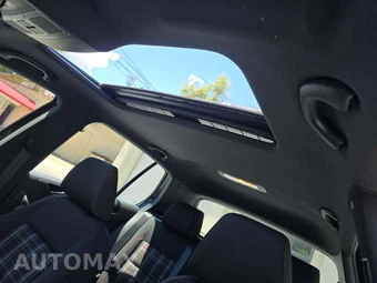 2012 Volkswagen GTI w/Sunroof & Navigation - miniatura 8