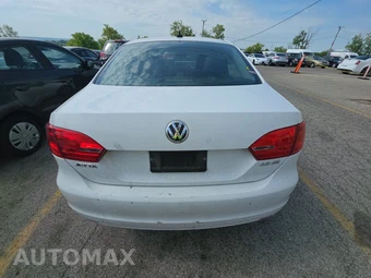 2012 Volkswagen Jetta SE Sedan – miniatura 5