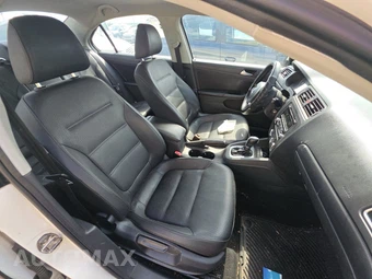 2012 Volkswagen Jetta SE Sedan – miniatura 8