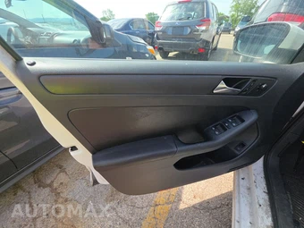 2012 Volkswagen Jetta SE Sedan – miniatura 9