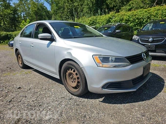 2012 Volkswagen Jetta SE Sedan – miniatura 4